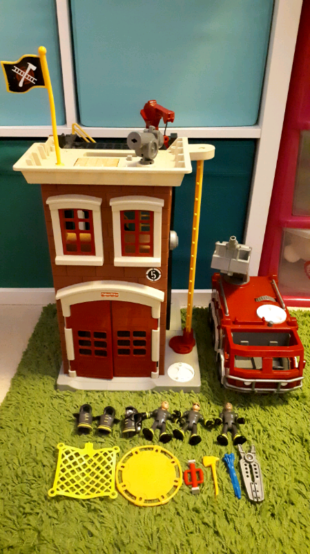fisher price imaginext fire station and engine playset